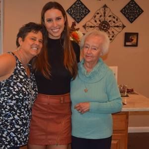 Meet your Posher, Brooke